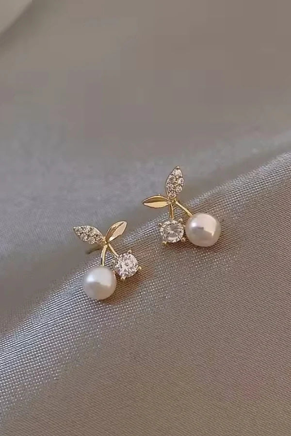 Pearl Drop Earrings