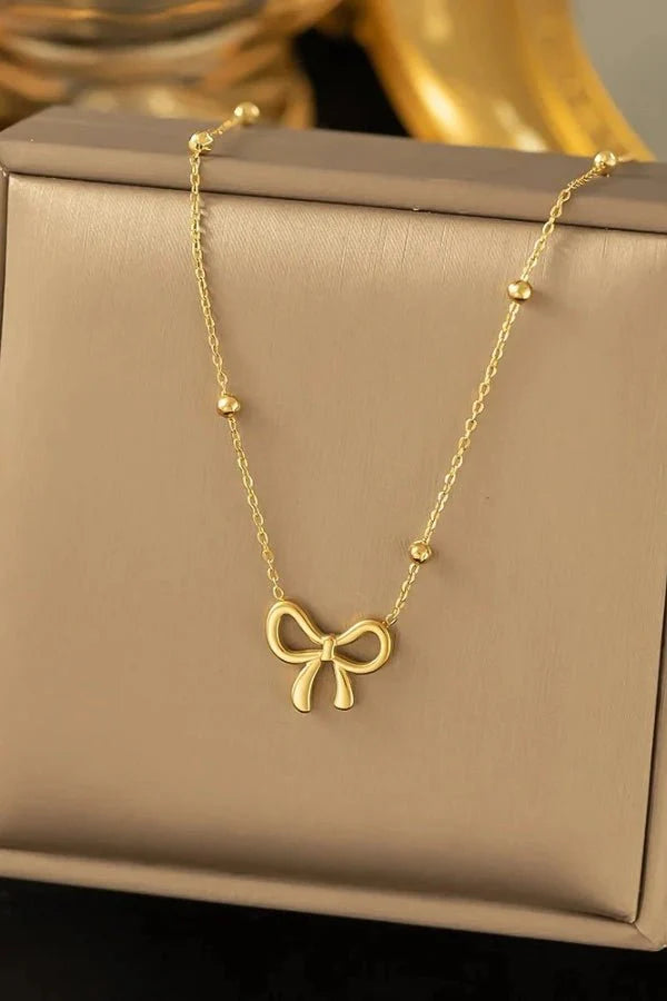 Ribbon Necklace