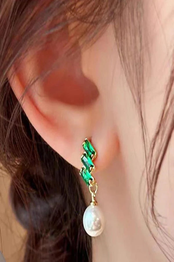 Tricia Pearl Earrings