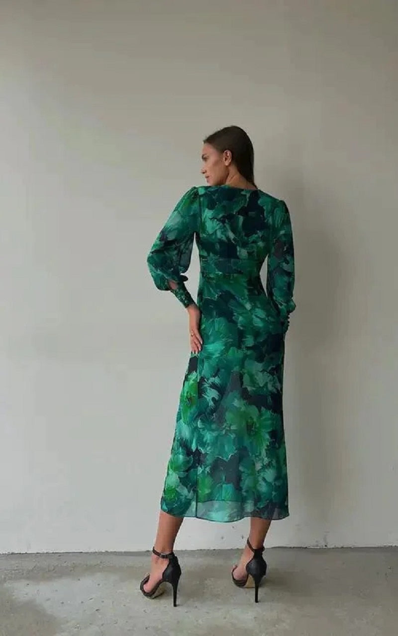 Madeline Robe