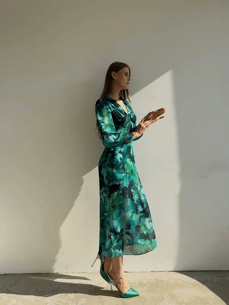 Madeline Robe