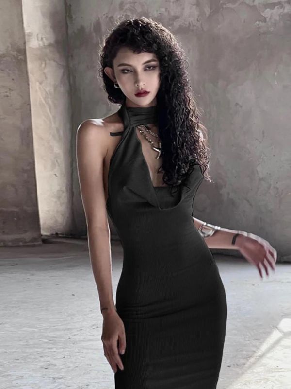 Robe dos nu Adelaide