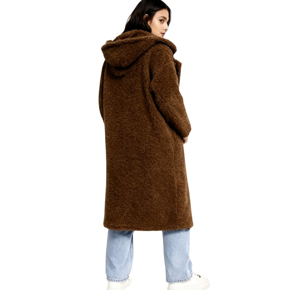cozy outerwear, chic winter style, plush fabric coat, comfortable warm jacket, luxury street style, longline silhouette, investment piece