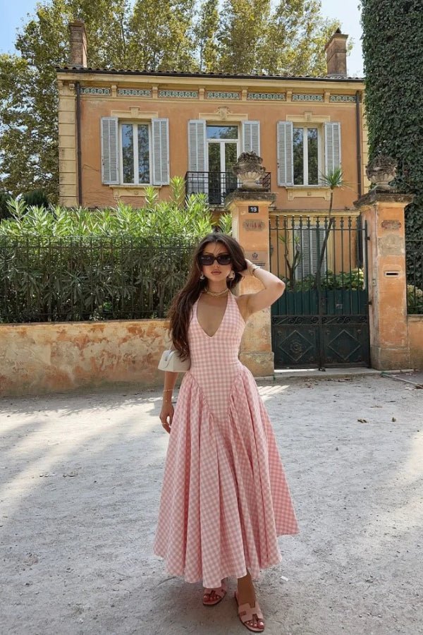 breathable cotton poplin, romantic silhouette, effortless elegance, St Tropez style, Amalfi coast outfit, feminine dress with pockets