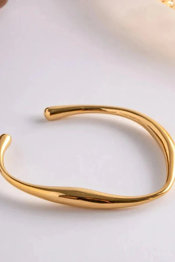 Avery Gold Bangle