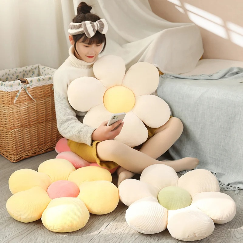 Oreiller en peluche a fleurs