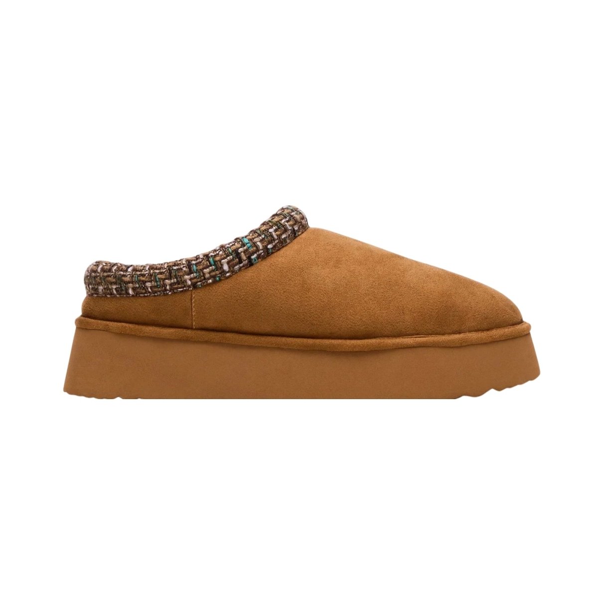 Brown kouvr slipper with decorative strap on a white background
