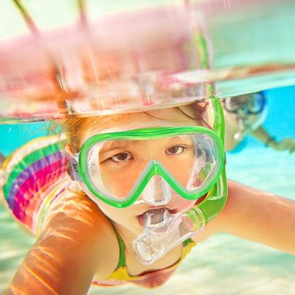 anti-leak," "panoramic view," "ocean exploration," "pool swimming," "beach vacation essential," "comfortable fit," and "easy breathing