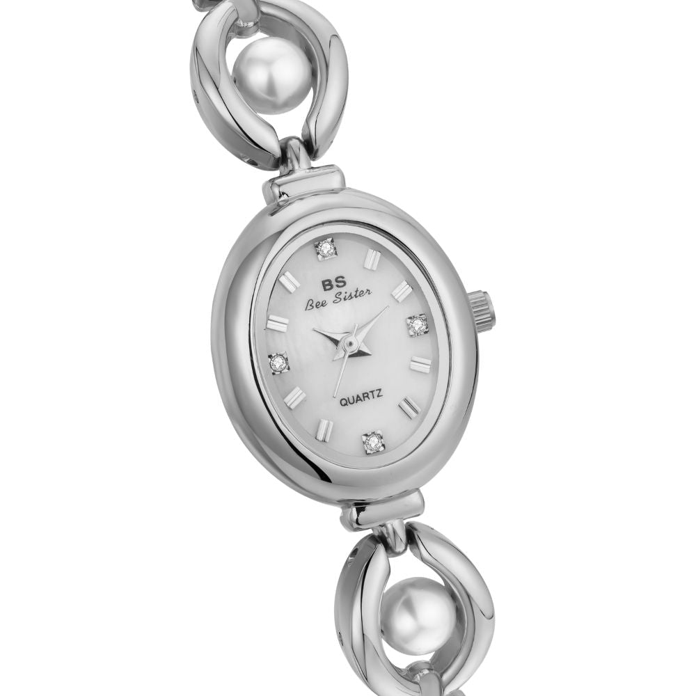 Kouvr Fashion Women's Gold Pearl Bracelet Watch on wrist